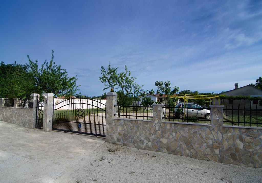 Holiday Home Kerniat Pula Pokoj fotografie
